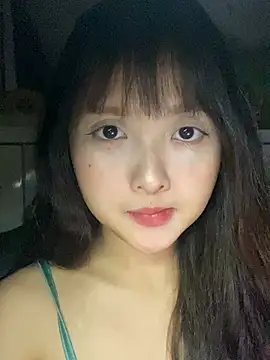 Snapshot of Alice1818 chatting on February 20, 2025, 6:57 pm Alice1818 online show from February 20, 2025, 6:57 pm