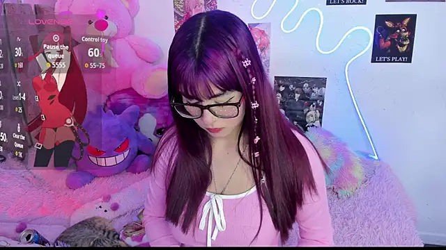 naoko kirino online show from March 29, 2026, 2:35 am