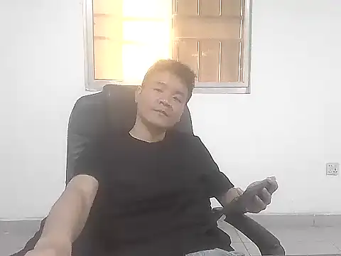 Snapshot of kisstoyousoon2024 chatting on October 11, 2025, 3:24 pm kisstoyousoon2024 online show from October 11, 2025, 3:24 pm