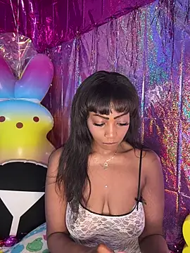 Snapshot of Blazerina chatting on April 4, 2026, 7:09 pm Blazerina online show from April 4, 2026, 7:09 pm