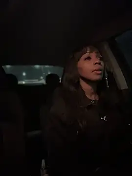 Snapshot of Blazerina chatting on April 11, 2026, 9:35 am Blazerina online show from April 11, 2026, 9:35 am