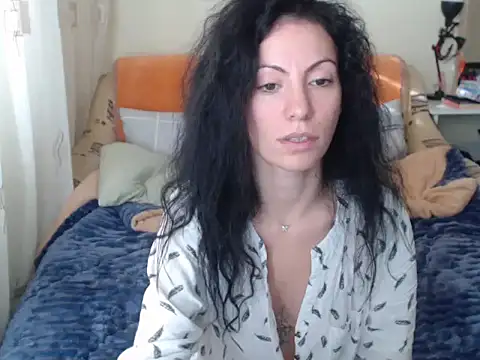 Emmatoo online show from November 15, 2025, 8:40 am