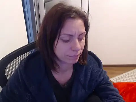 Emmatoo online show from March 3, 2026, 8:49 pm