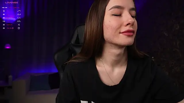 Snapshot of Amely_Young chatting on February 28, 2025, 4:43 am Amely Young online show from February 28, 2025, 4:43 am