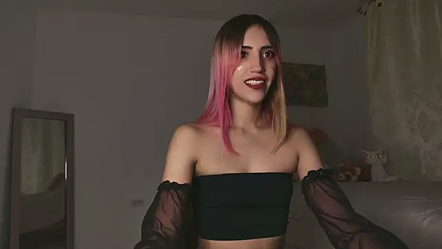 Snapshot of linnie_ chatting on March 8, 2025, 6:10 am linnie online show from March 8, 2025, 6:10 am