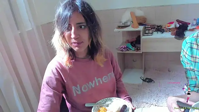 Snapshot of linnie_ chatting on September 17, 2025, 7:49 pm linnie online show from September 17, 2025, 7:49 pm