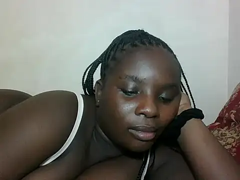 hotebbbyy online show from November 11, 2025, 2:12 pm