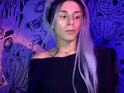 Snapshot of Thematrioshkaoficial24 chatting on January 8, 2025, 1:11 am Thematrioshkaoficial24 online show from January 8, 2025, 1:11 am