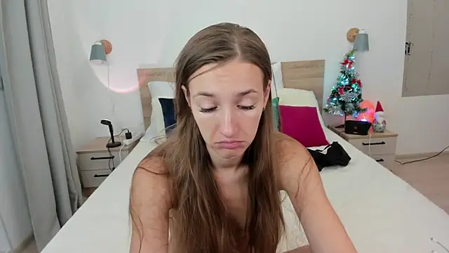 KateRedgar online show from December 23, 2025, 10:36 am