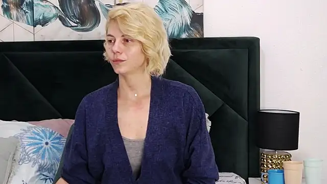 Snapshot of tanyagrey chatting on February 12, 2026, 6:46 am tanyagrey online show from February 12, 2026, 6:46 am