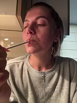 tanyagrey online show from November 28, 2025, 7:30 am