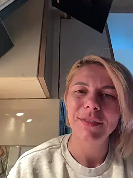 Snapshot of tanyagrey chatting on January 19, 2026, 7:01 am tanyagrey online show from January 19, 2026, 7:01 am