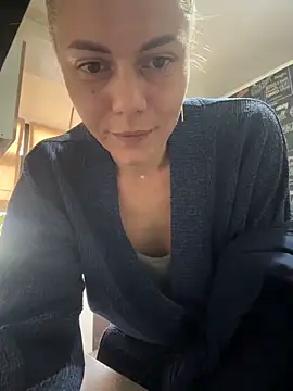 tanyagrey online show from March 12, 2026, 6:17 am