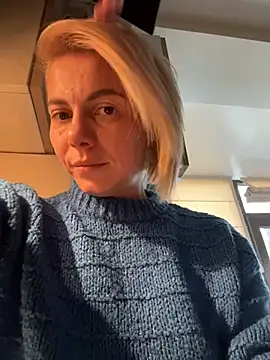 Snapshot of tanyagrey chatting on February 2, 2026, 7:51 am tanyagrey online show from February 2, 2026, 7:51 am