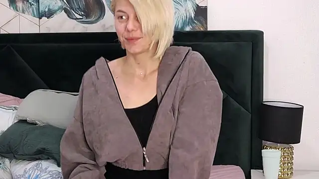 Snapshot of tanyagrey chatting on February 5, 2026, 7:15 am tanyagrey online show from February 5, 2026, 7:15 am