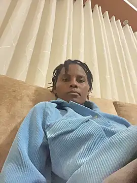 Snapshot of monic421 chatting on January 5, 2026, 6:00 pm monic421 online show from January 5, 2026, 6:00 pm