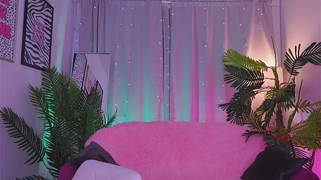 Snapshot of Mia__Peach chatting on March 12, 2025, 10:39 pm Mia Peach online show from March 12, 2025, 10:39 pm