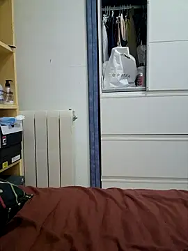 lamorbosa37 online show from April 16, 2026, 9:39 pm