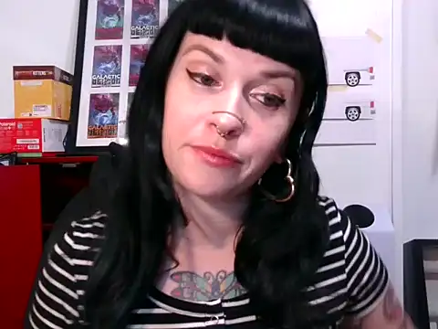 Snapshot of Marcelinegoddess chatting on January 7, 2025, 3:35 am Marcelinegoddess online show from January 7, 2025, 3:35 am