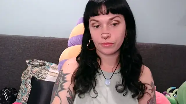 Marcelinegoddess online show from November 12, 2025, 3:27 pm