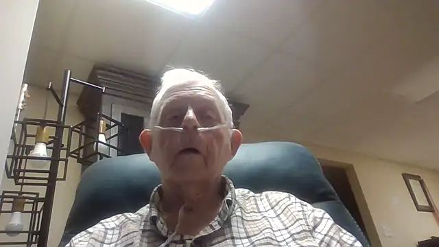 bootlegmanz online show from October 31, 2025, 5:31 pm