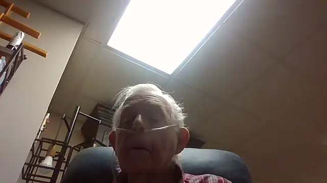 Snapshot of bootlegmanz chatting on March 24, 2026, 4:40 pm bootlegmanz online show from March 24, 2026, 4:40 pm