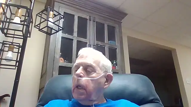Snapshot of bootlegmanz chatting on May 1, 2026, 9:42 pm bootlegmanz online show from May 1, 2026, 9:42 pm