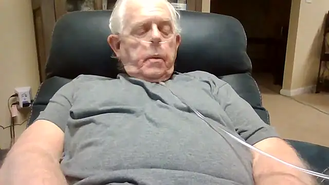 Snapshot of bootlegmanz chatting on April 16, 2026, 9:39 pm bootlegmanz online show from April 16, 2026, 9:39 pm