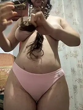 Snapshot of Marewa12 chatting on January 31, 2026, 8:18 pm Marewa12 online show from January 31, 2026, 8:18 pm