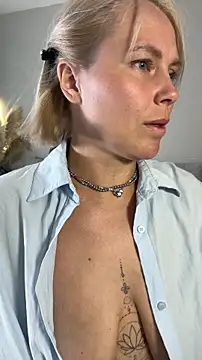 Charming Daphny online show from August 5, 2026, 7:46 am