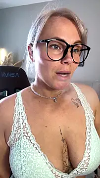 Charming Daphny online show from July 24, 2026, 7:26 am