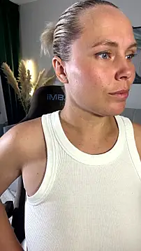 Charming Daphny online show from July 16, 2026, 11:07 am