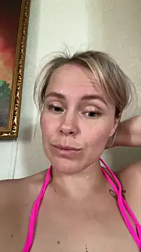 Charming Daphny online show from July 4, 2026, 9:37 am
