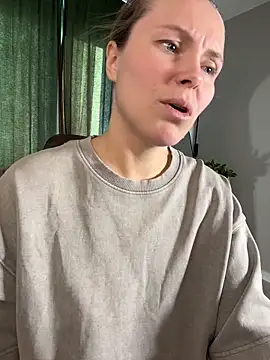 Snapshot of Charming_Daphny chatting on February 11, 2026, 7:30 am Charming Daphny online show from February 11, 2026, 7:30 am