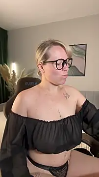 Charming Daphny online show from June 29, 2026, 6:09 am