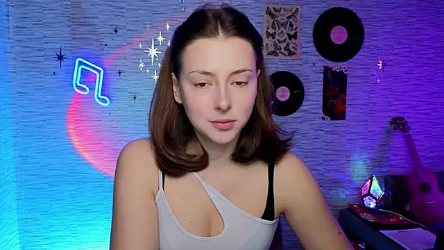 GloriaElmer online show from February 21, 2025, 7:45 am