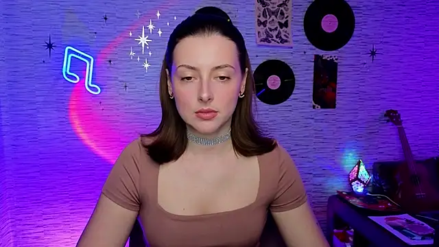 GloriaElmer online show from February 18, 2025, 10:05 am