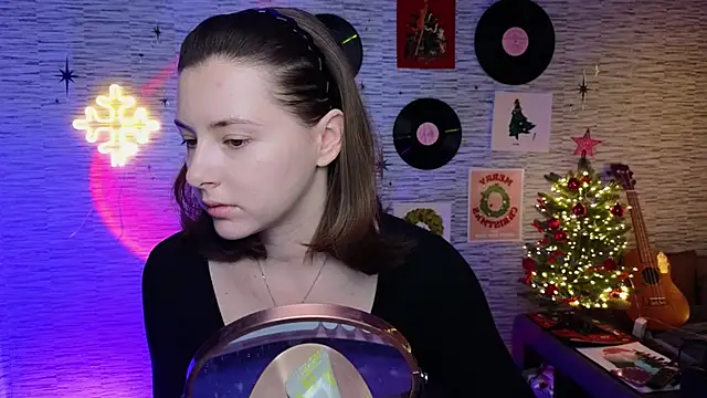 GloriaElmer online show from January 17, 2025, 8:02 am