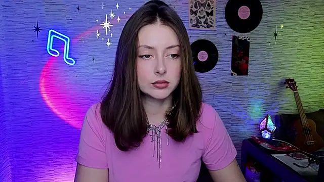 GloriaElmer online show from March 11, 2025, 9:34 am