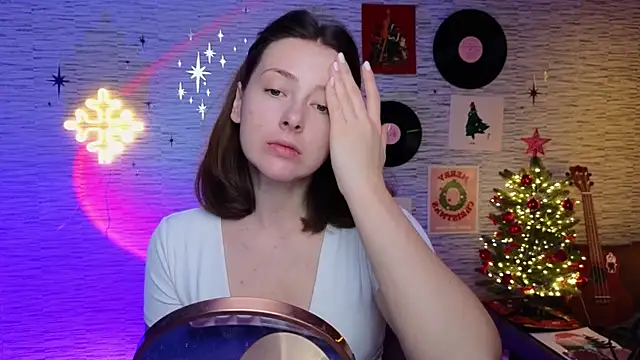 GloriaElmer online show from January 14, 2025, 8:20 am