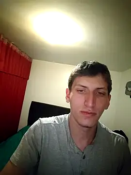 Snapshot of Franklpz58 chatting on April 20, 2026, 7:33 am Franklpz58 online show from April 20, 2026, 7:33 am