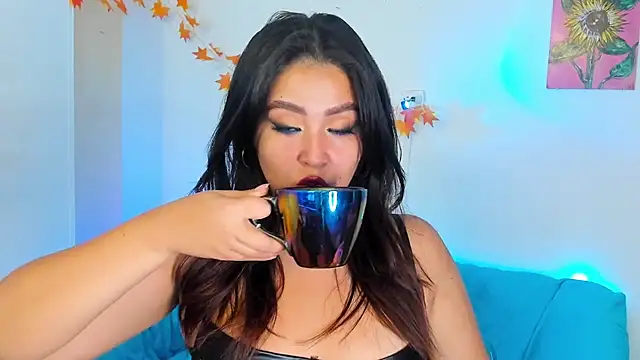 Snapshot of LiahDiaz chatting on December 22, 2024, 8:58 pm LiahDiaz online show from December 22, 2024, 8:58 pm