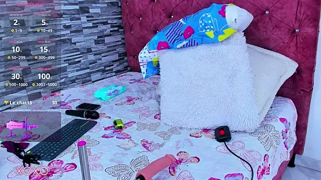 Snapshot of skyhotgirll chatting on February 18, 2025, 10:03 pm skyhotgirll online show from February 18, 2025, 10:03 pm