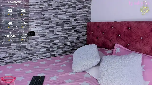 Snapshot of skyhotgirll chatting on November 28, 2025, 7:25 pm skyhotgirll online show from November 28, 2025, 7:25 pm