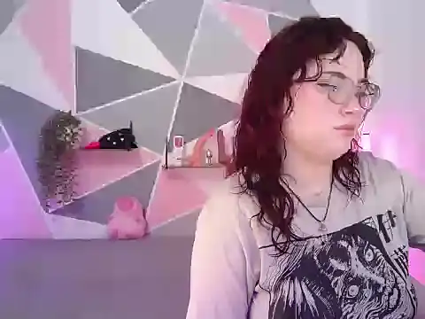 Snapshot of AndrewAnndCherry chatting on February 12, 2026, 11:26 pm AndrewAnndCherry online show from February 12, 2026, 11:26 pm