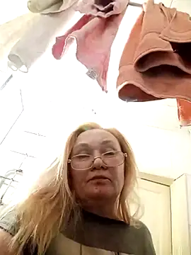 HelenaGlossX online show from February 4, 2025, 10:43 am