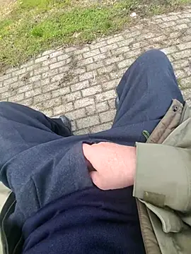 Snapshot of pagani5656 chatting on November 7, 2025, 10:42 am pagani5656 online show from November 7, 2025, 10:42 am