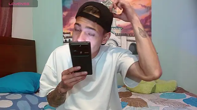 Jeffstyle18 online show from December 1, 2025, 7:26 pm