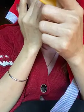 Snapshot of Laura8910 chatting on February 27, 2025, 1:19 am Laura8910 online show from February 27, 2025, 1:19 am