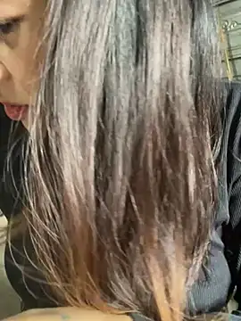 Snapshot of Laura8910 chatting on March 11, 2025, 5:13 am Laura8910 online show from March 11, 2025, 5:13 am